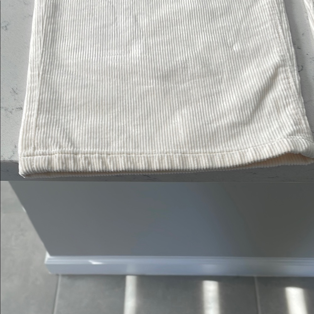 Ann Taylor Cream corduroy pant new without tag - Picture 3 of 9